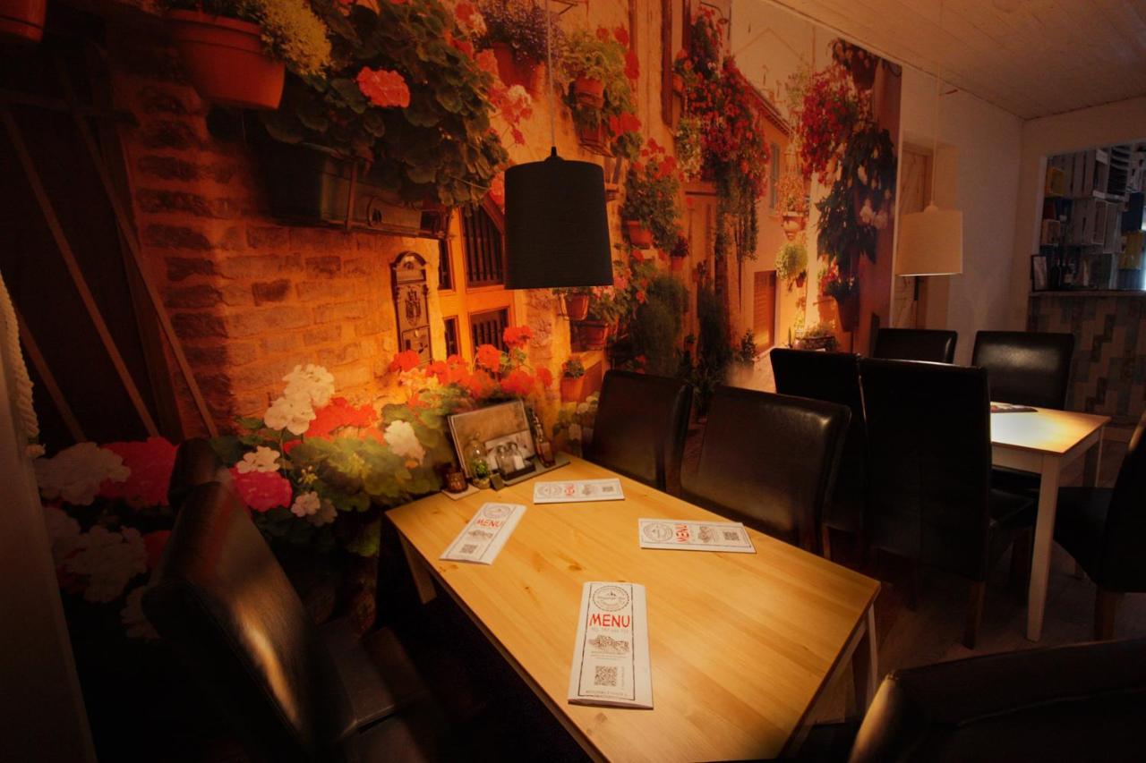 Bieszczadzki Brat Apartamenty Homestay *