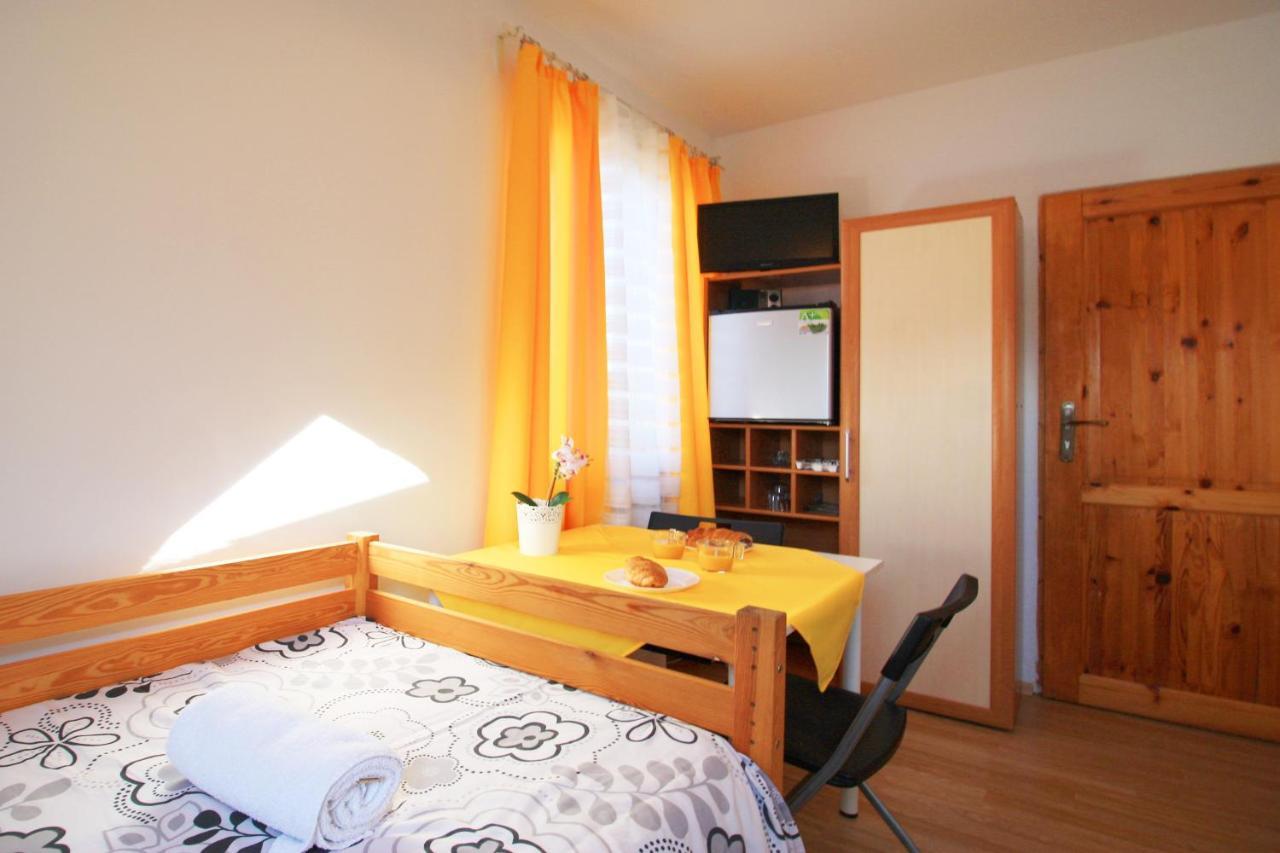 Bieszczadzki Brat Apartamenty Homestay *